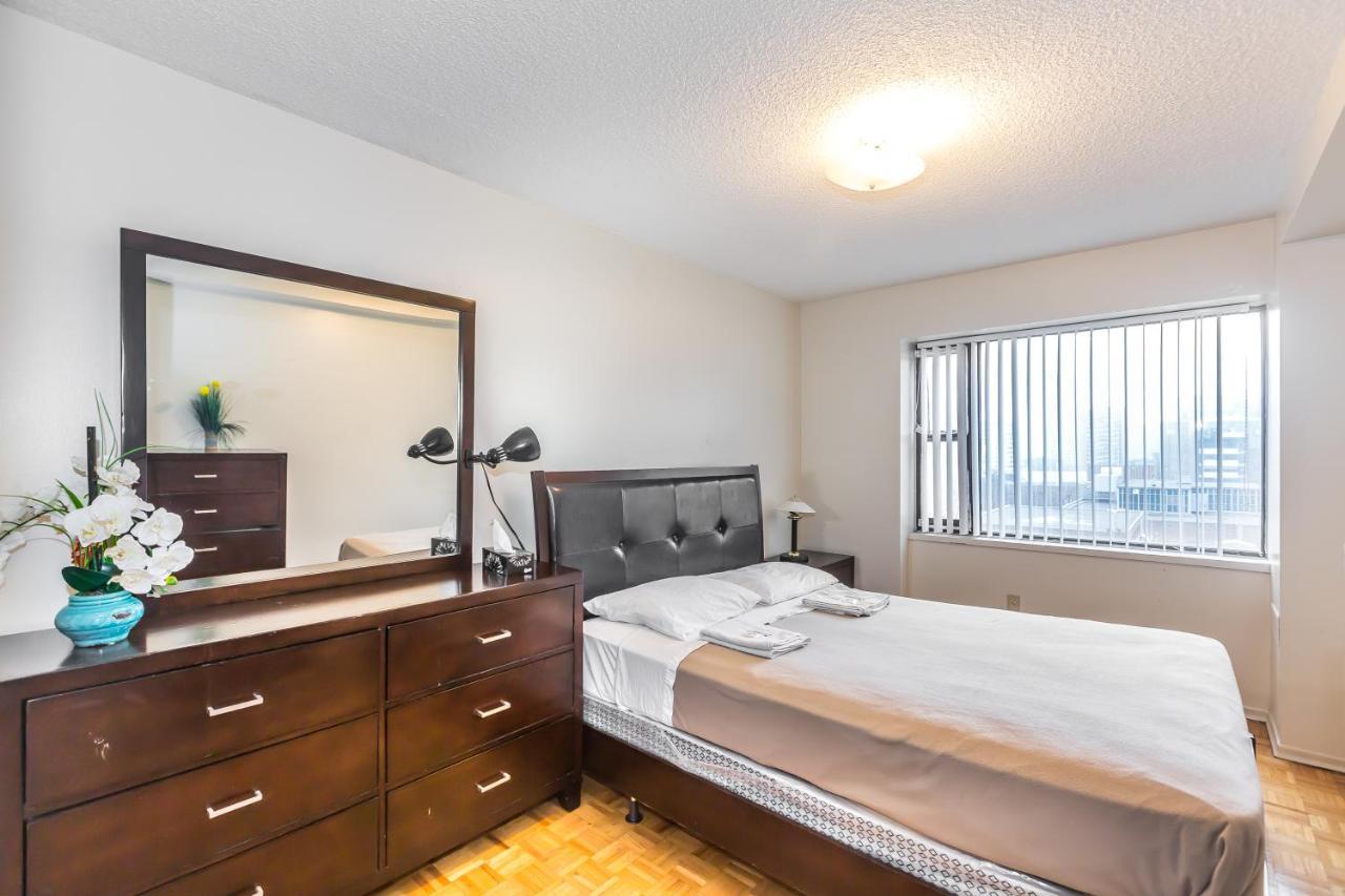 Toronto Furnished Living-Gerard Apartment Luaran gambar