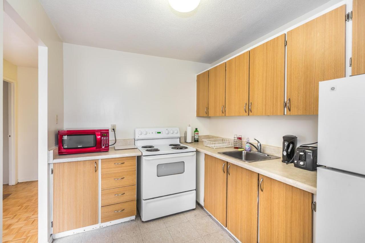 Toronto Furnished Living-Gerard Apartment Luaran gambar