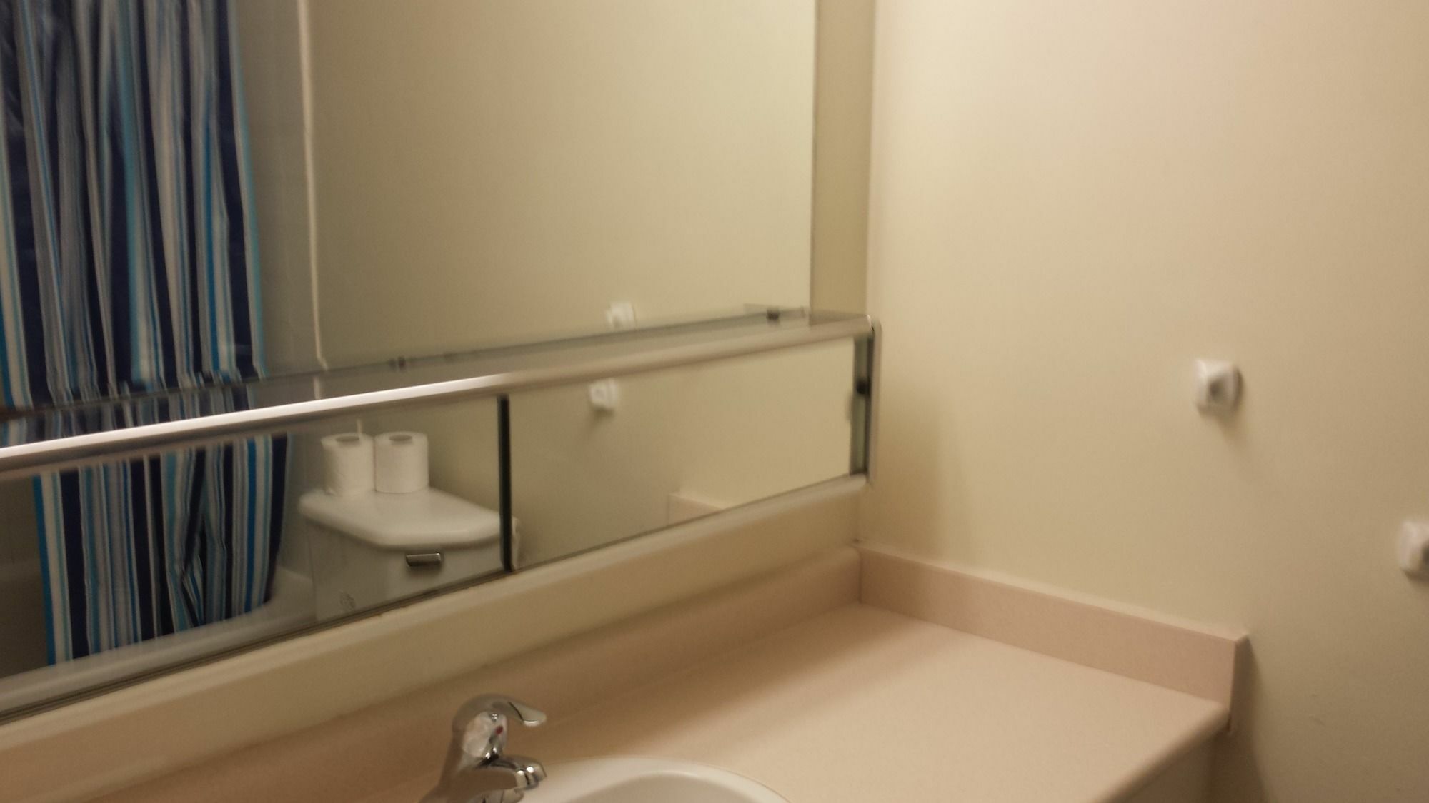 Toronto Furnished Living-Gerard Apartment Luaran gambar